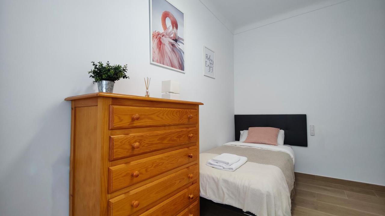 בנידורם Parralue Beach Front Home מראה חיצוני תמונה