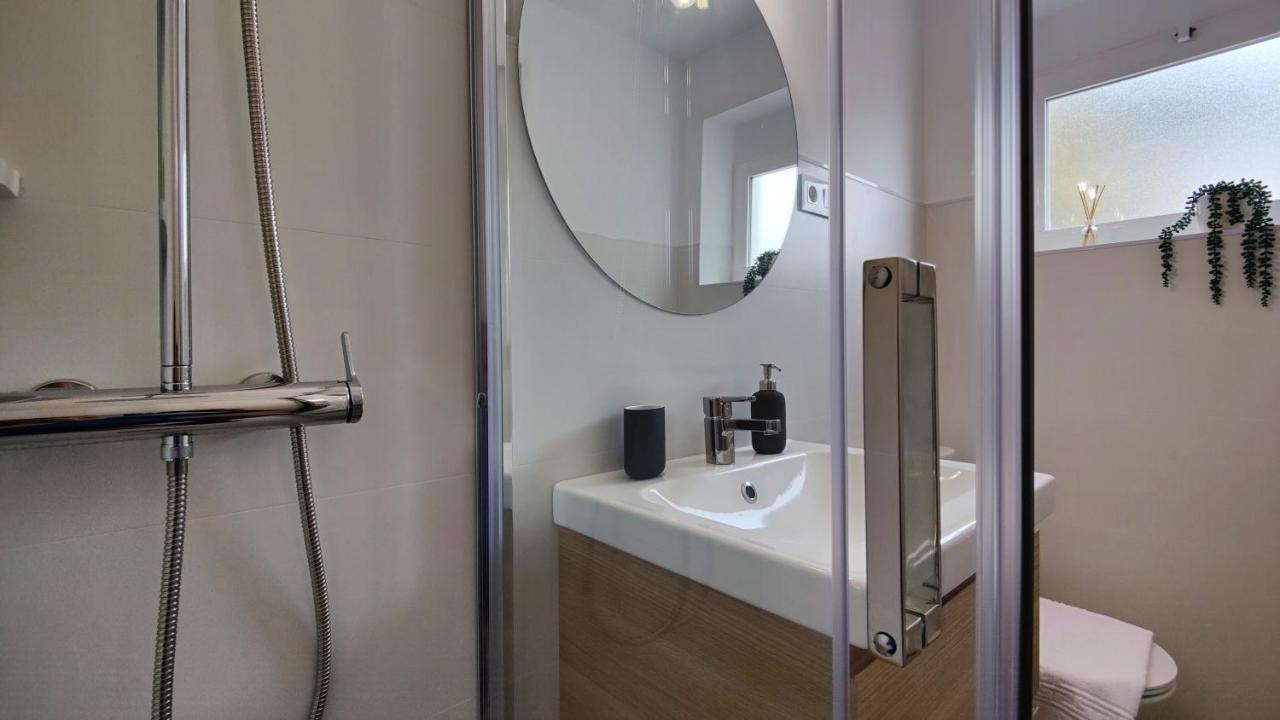בנידורם Parralue Beach Front Home מראה חיצוני תמונה